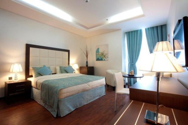 Gokulam Park 3*